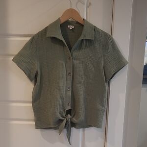 Kismet Cotton Guaze Button Up. Size S